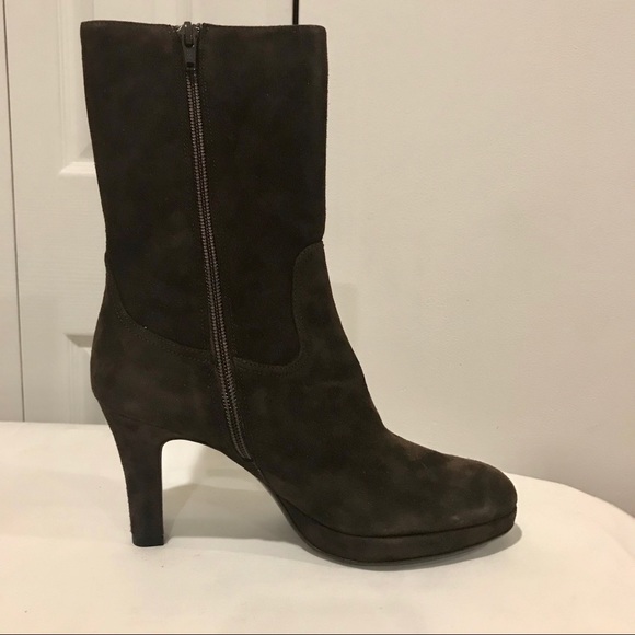 Vintage Priori brown suede pair of zipper boots. EUC. Size 7. - Picture 3 of 11